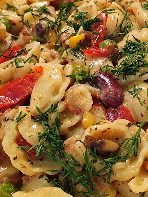 makaron muszelki z poledwiczka 