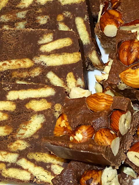 blok czekoladowy czekolada z orzechami 