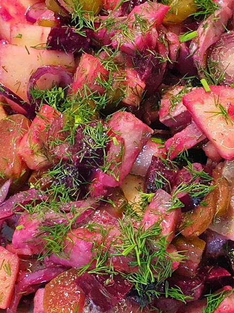 salatka sledziowa z buraczkiem 