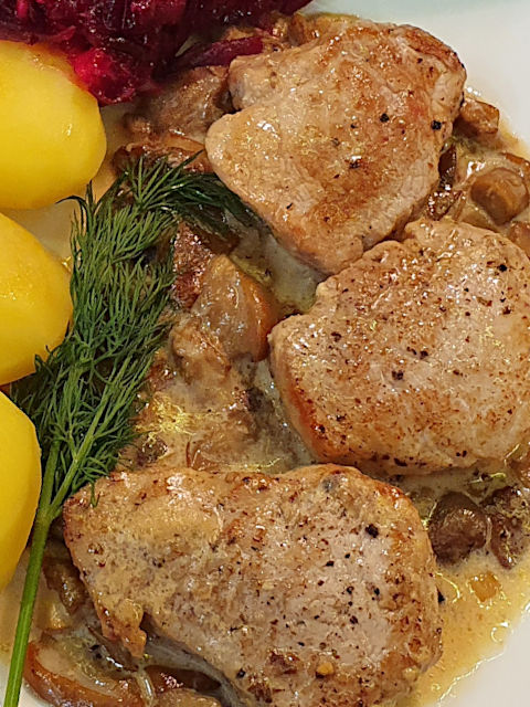 poledwiczki duszone w grzybach lesnych 